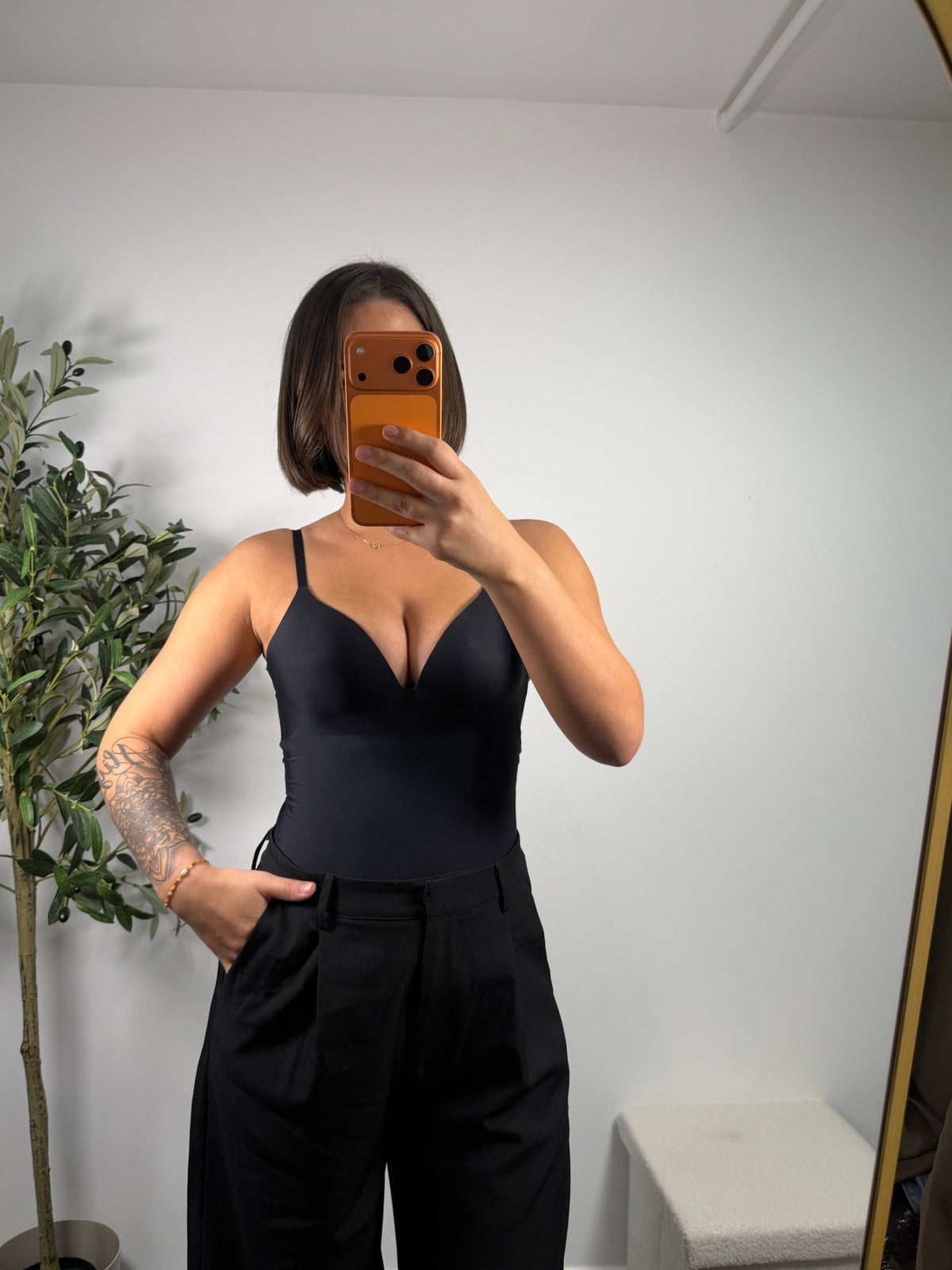 Body à coques noir femme – Cambon - Prêt-à-porter féminin | HBL Studio