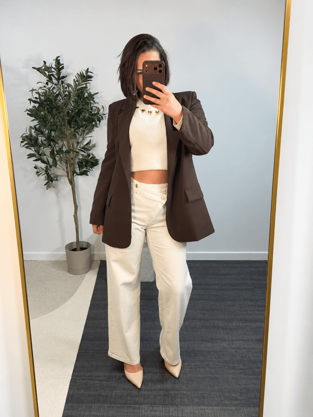 Jean asymétrique écru femme – Sévigné - Prêt-à-porter féminin | HBL Studio