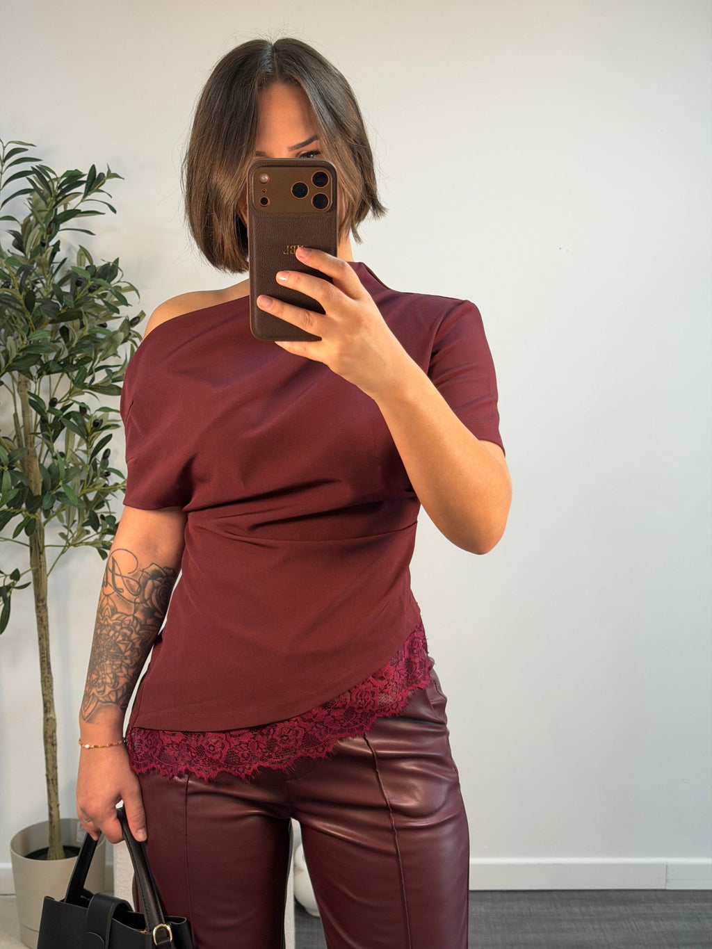 Top drapé asymétrique bordeaux femme – Opéra - Prêt-à-porter féminin | HBL Studio